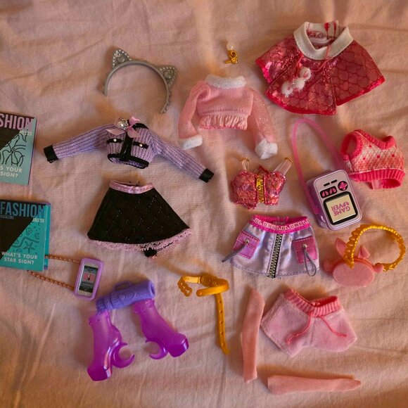 LOL OMG Doll Clothing Lot - Picture 1 of 1